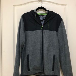UNDER ARMOUR ZIP UP.  MEN’s MED